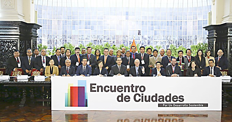PPK supervisó avance de obras de agua potable y alcantarillado — Ate Vitarte